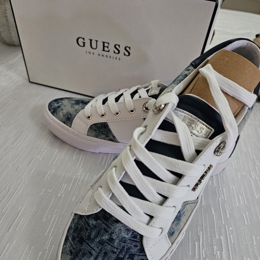 ***NWT*** GUESS Women's Loven Casual Lace-Up Sneakers 9M - Picture 3 of 4